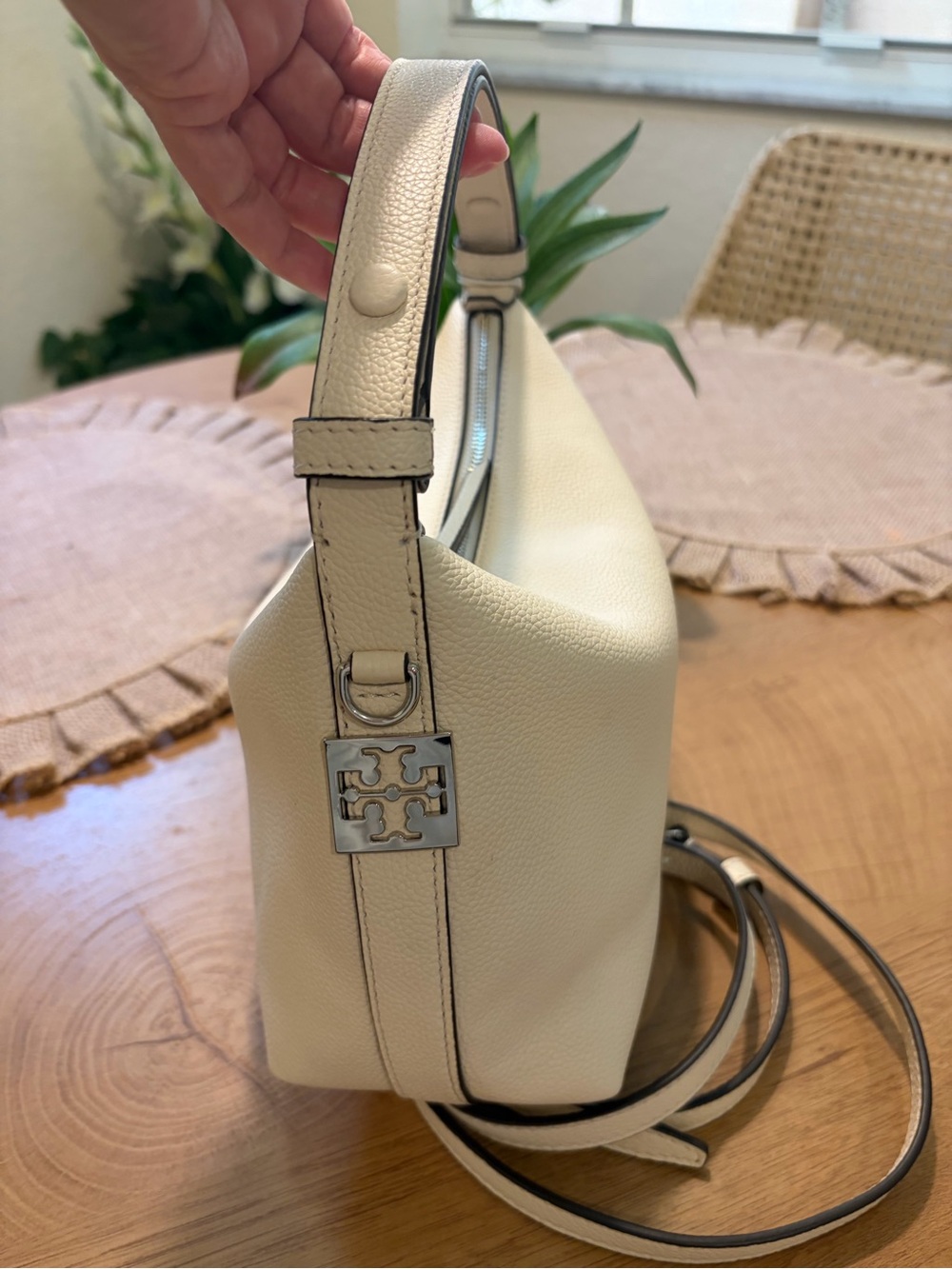 Tory Burch Mellow Shoulder Bag - Picture 5 of 11